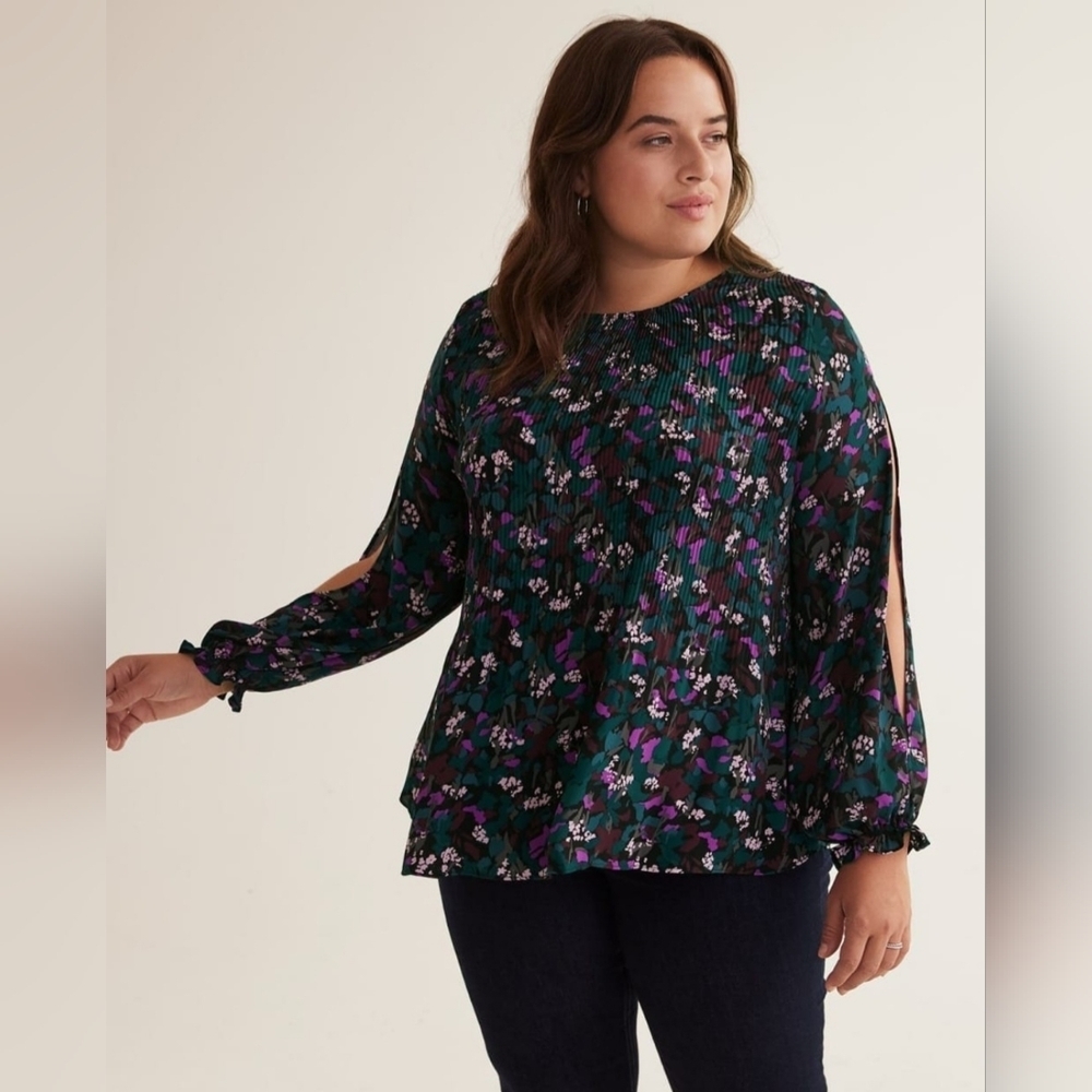 Penningtons Black Floral Pleated Swing Blouse, BNWT, Size 5X